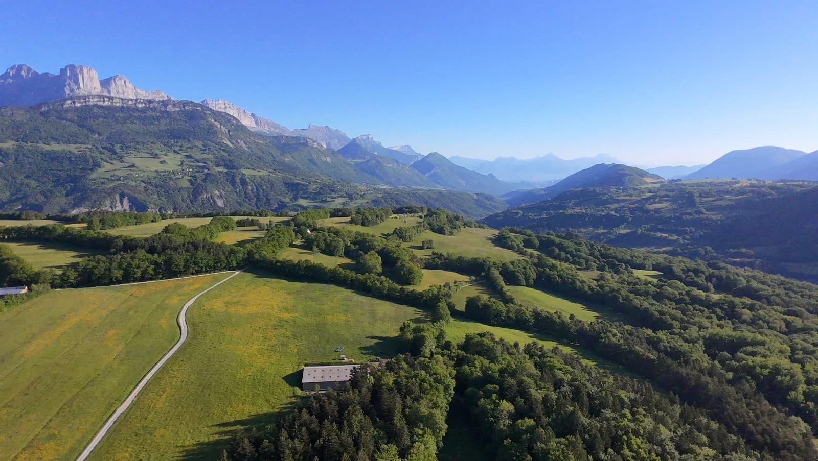 Vue aérienne de l'élevage